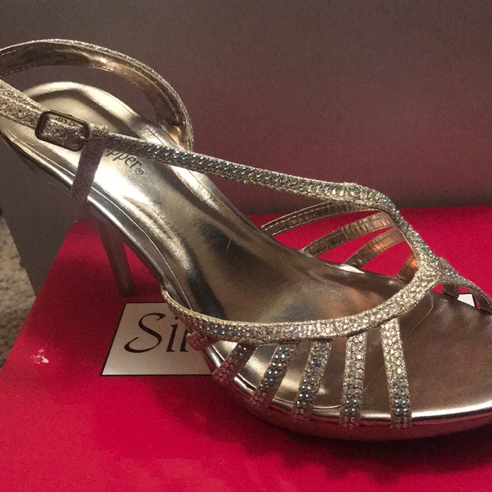 Heels 👠 - Picture 2 of 2